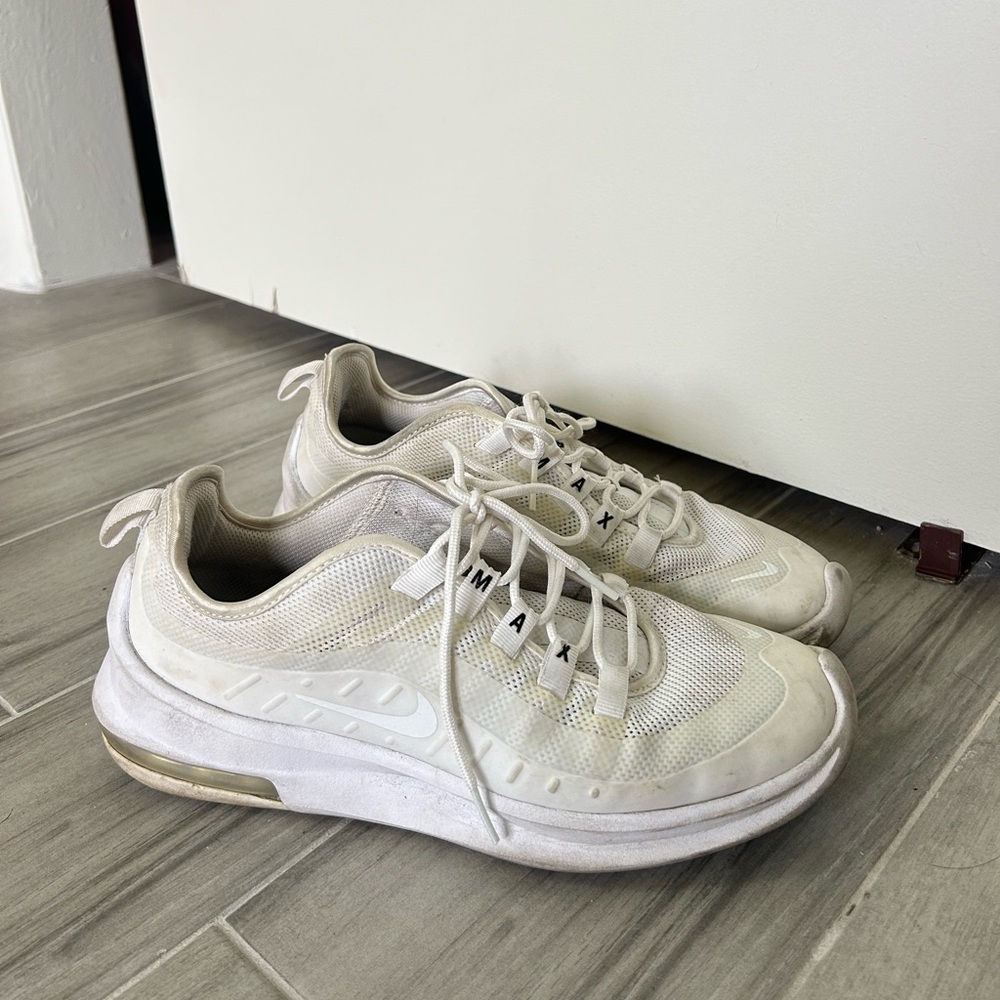 Nike maxes